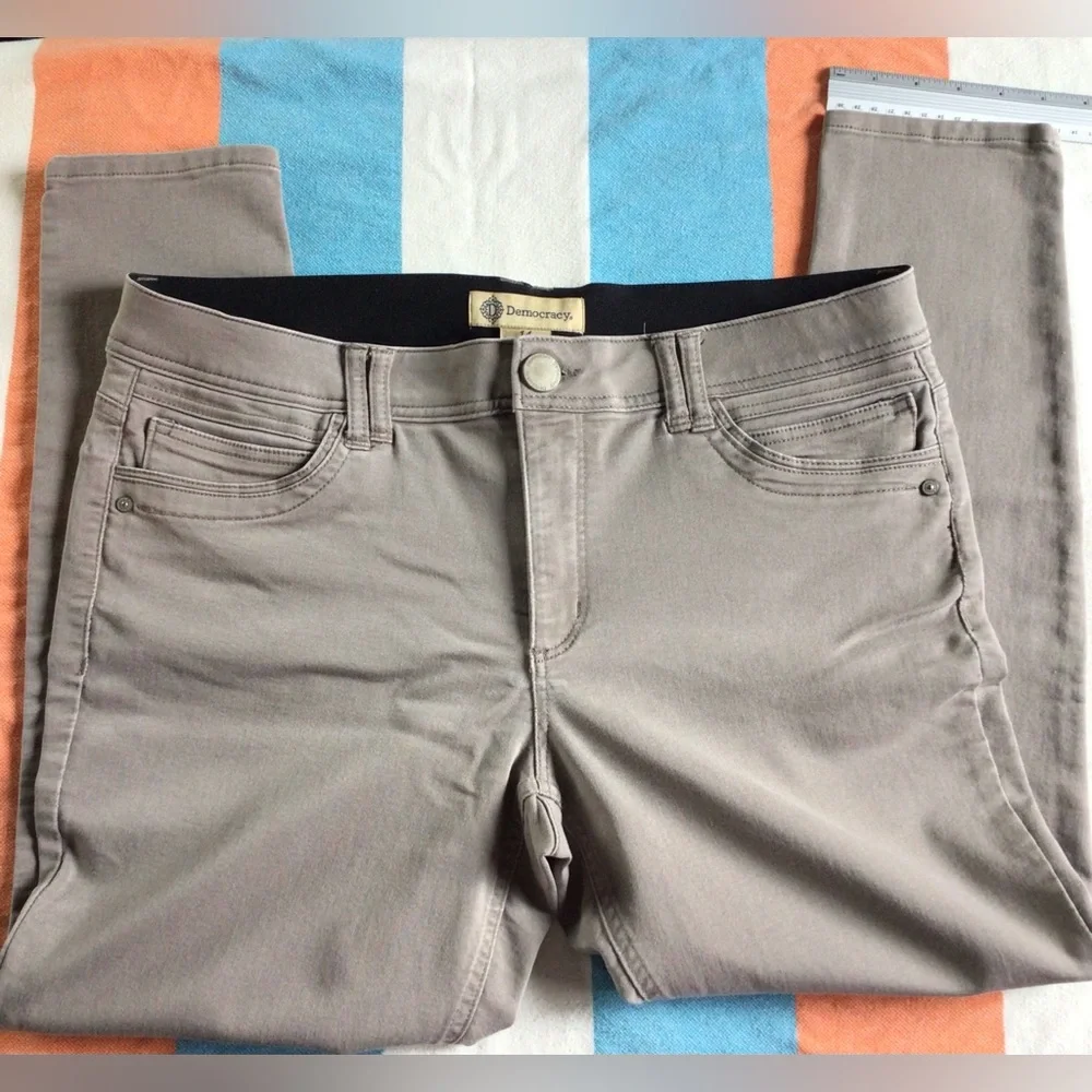 Democracy jeans. - Picture 1 of 4